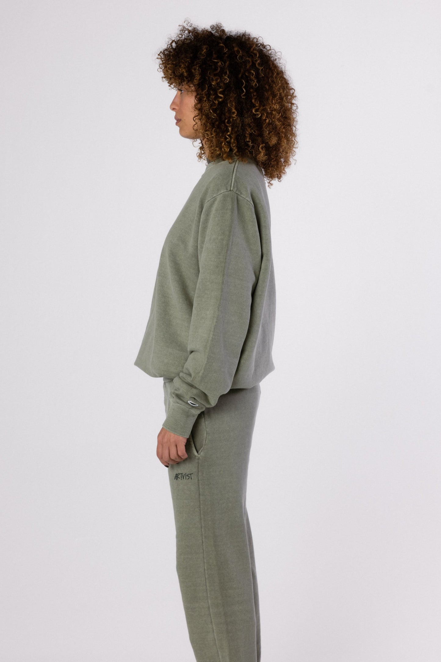 MOLETOM ALVA CREWNECK - STONED VETIVER GREEN