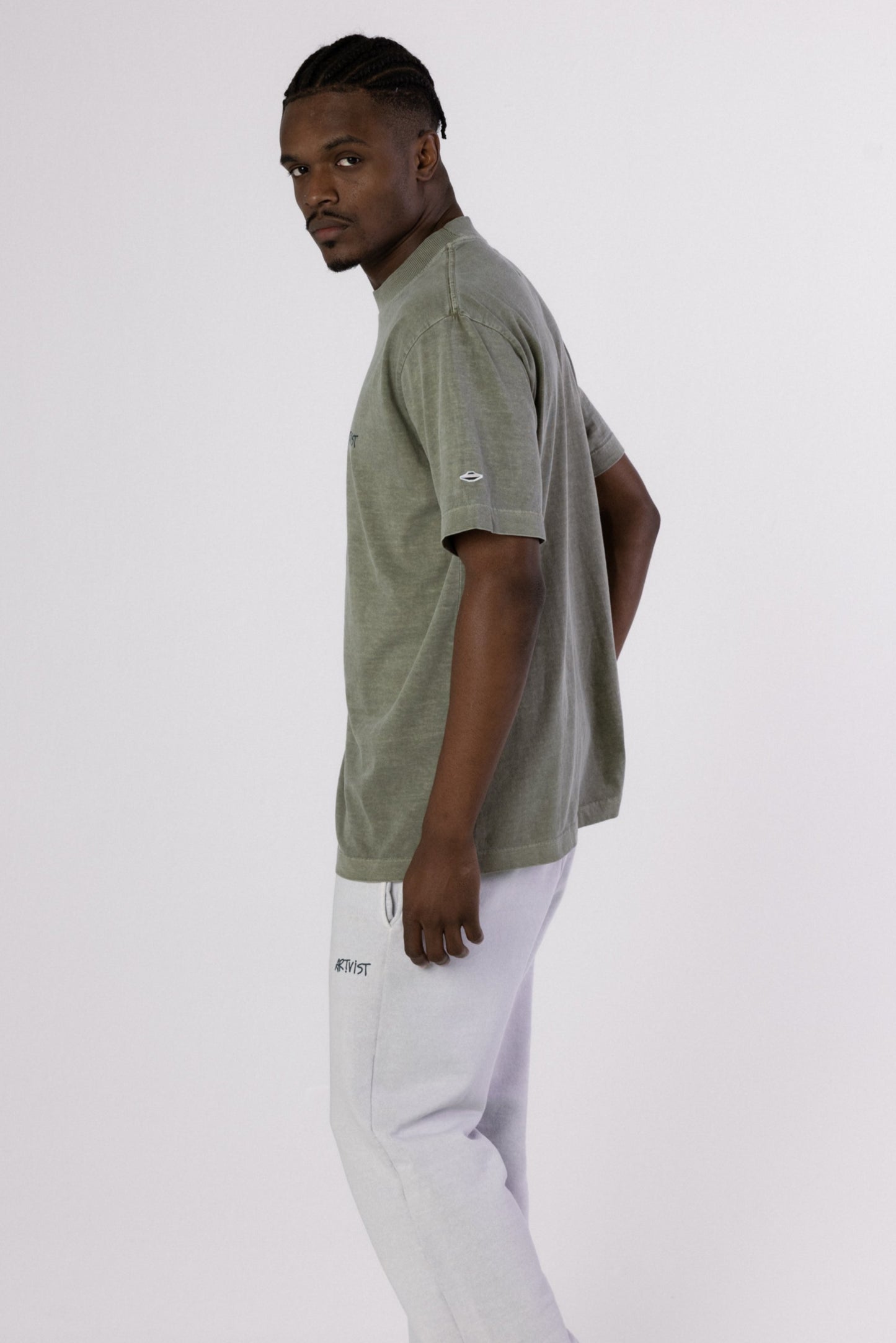 SIGNATURE VTG TEE ESSENTIAL - STONED VETIVER GREEN