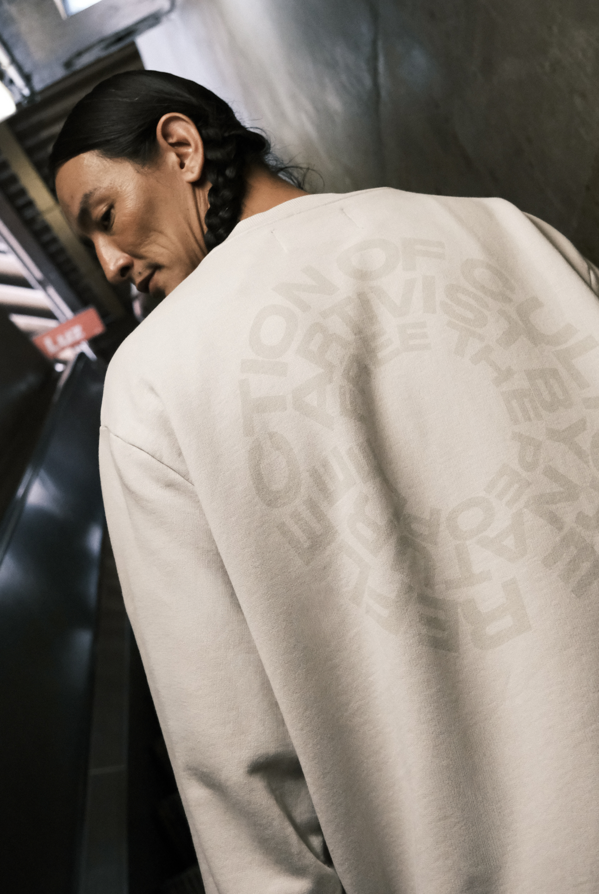 MOLETOM ARTIVIST BY NATURE CREWNECK