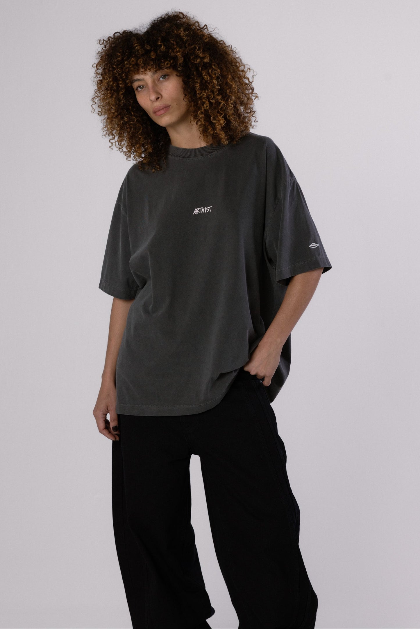 CHEST LOGO ERA TEE ESSENTIAL - STONED PIRATE BLACK