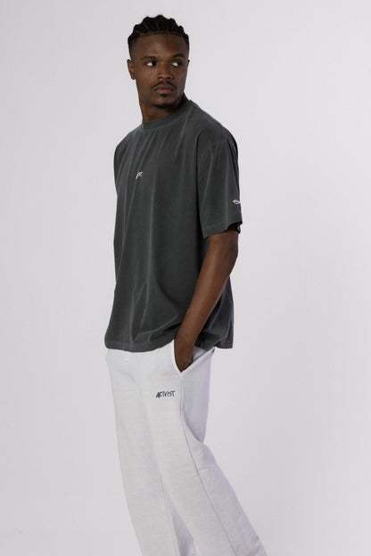 CHEST LOGO ERA TEE ESSENTIAL - STONED PIRATE BLACK