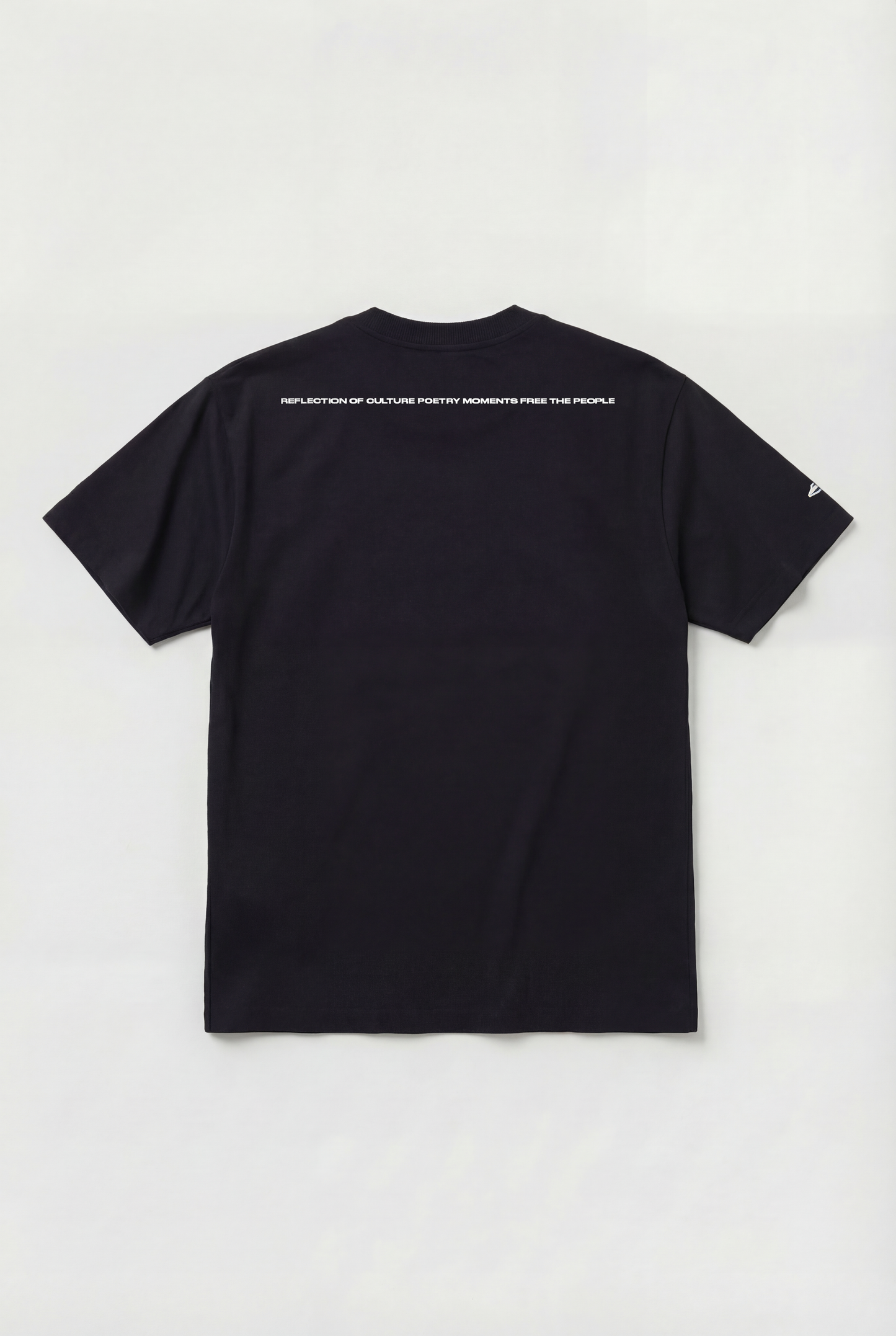 LOGO ARTIVIST BY NATURE TEE